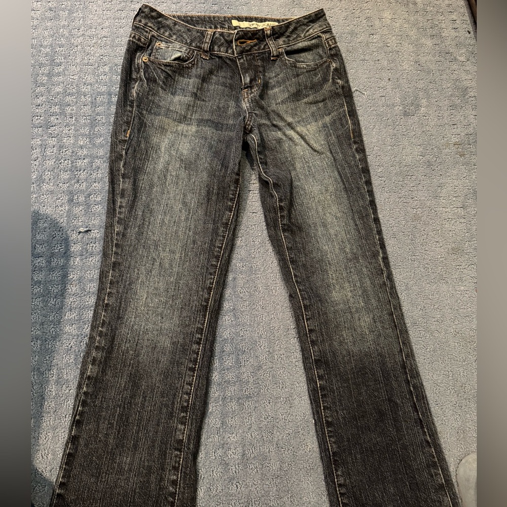 Vintage dkny jeans thrifted mid rise fit